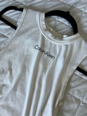 Calvin Klein Performance White Crewneck Cropped Logo Tee